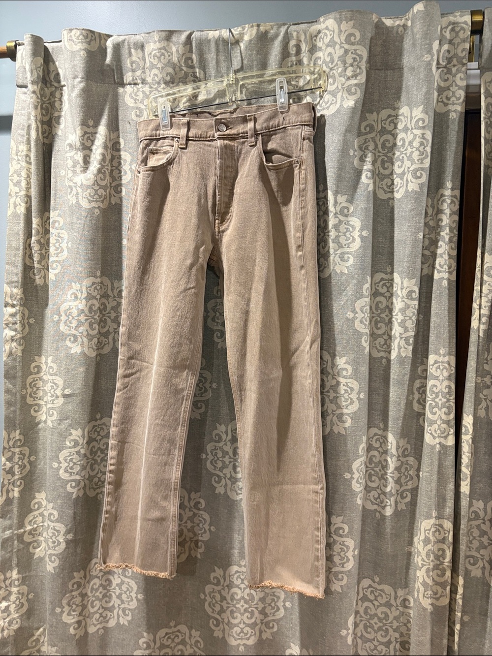 GAP Straight Leg Jeans in Light Taupe